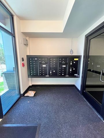 395 Alewife Brook Pkwy 2H, Somerville, MA 02144