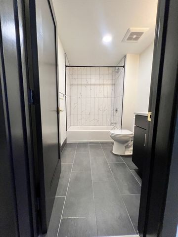 395 Alewife Brook Pkwy 2H, Somerville, MA 02144