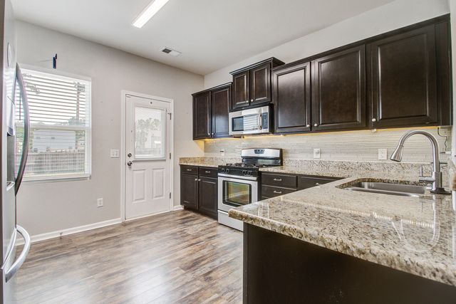 411 Ridgedale Road, Summerville, SC 29486