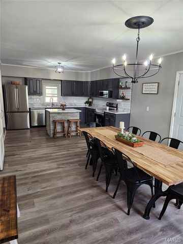 911 W Exchange Street, Jerseyville, IL 62052