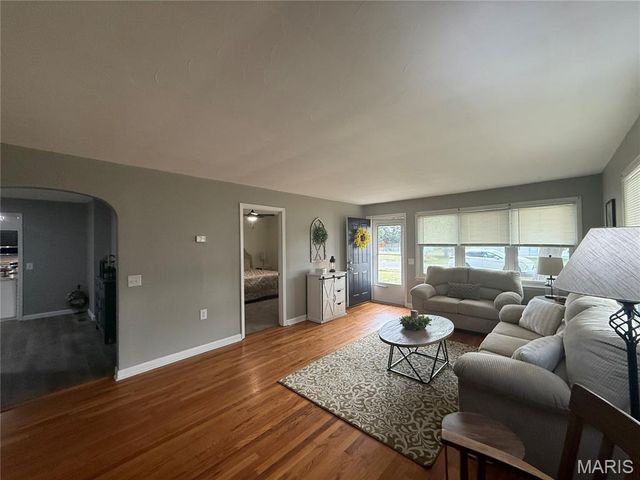 911 W Exchange Street, Jerseyville, IL 62052