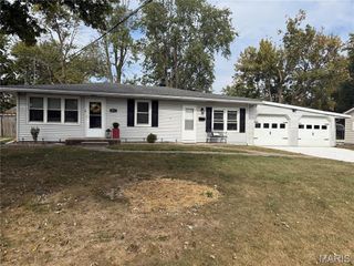 911 W Exchange Street, Jerseyville, IL 62052