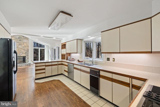 255 JEFFERY LN, Great Falls, VA 22066