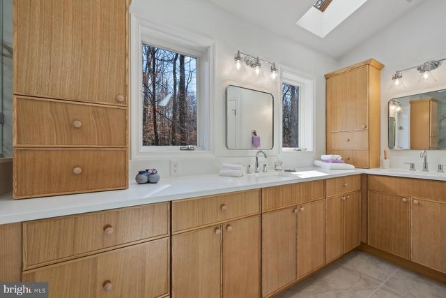 255 JEFFERY LN, Great Falls, VA 22066