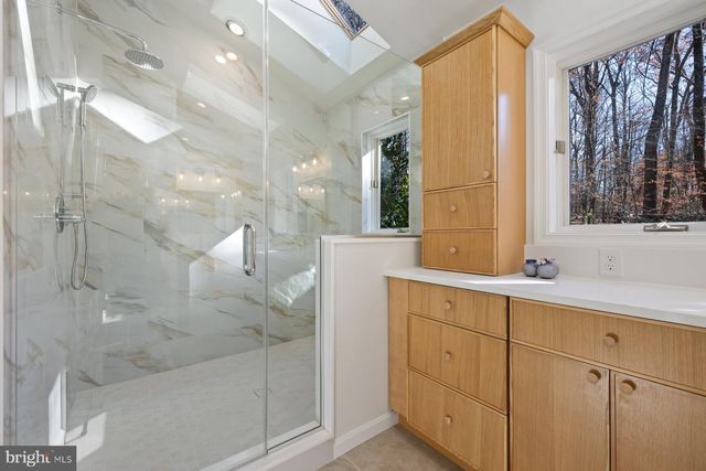 255 JEFFERY LN, Great Falls, VA 22066