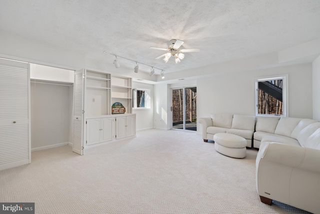 255 JEFFERY LN, Great Falls, VA 22066