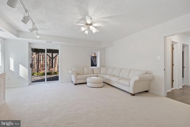 255 JEFFERY LN, Great Falls, VA 22066