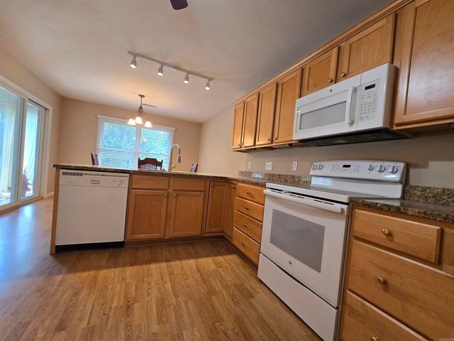 1322 Cottonwood Court, Mountain Home, AR 72653