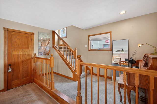 4221 Hickman Road, Des Moines, IA 50310