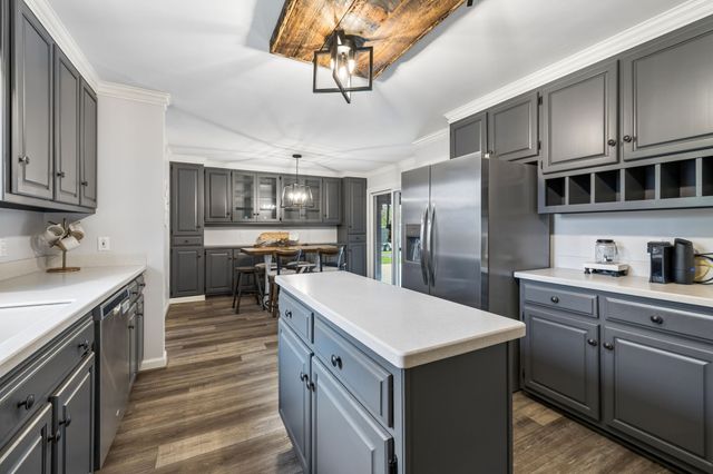 1141 John Sharp Rd, Columbia, TN 38401
