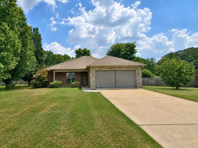 39 Golden Leaf Drive, Greenbrier, AR 72058