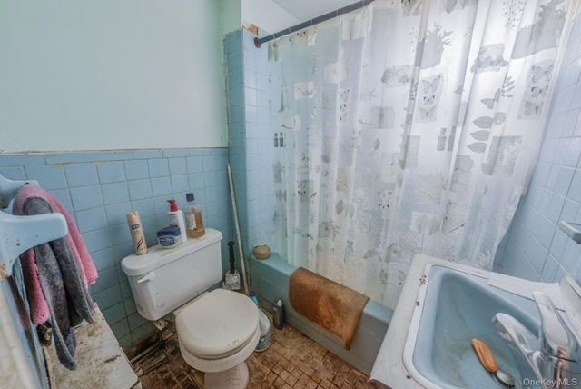 633 Hill Street, Uniondale, NY 11553