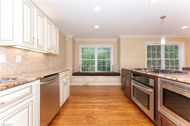 175 Millers Crossing Court, Winston-salem, NC 27103