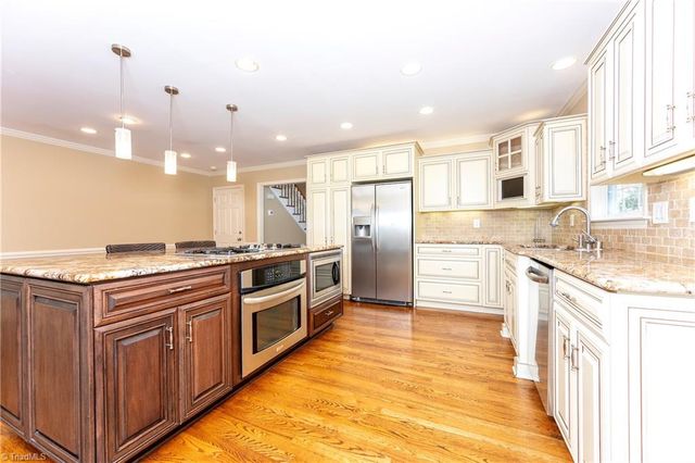 175 Millers Crossing Court, Winston-salem, NC 27103