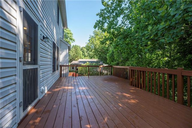 175 Millers Crossing Court, Winston-salem, NC 27103