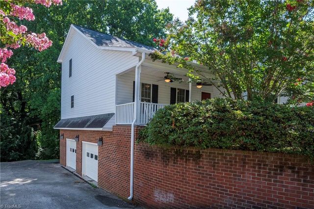 175 Millers Crossing Court, Winston-salem, NC 27103