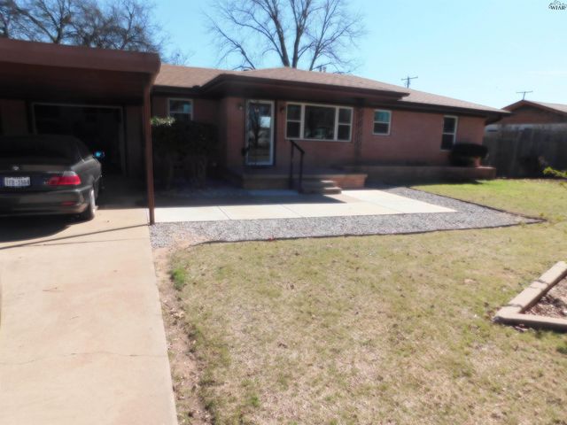 500 S OKLAHOMA CUTOFF, Burkburnett, TX 76354