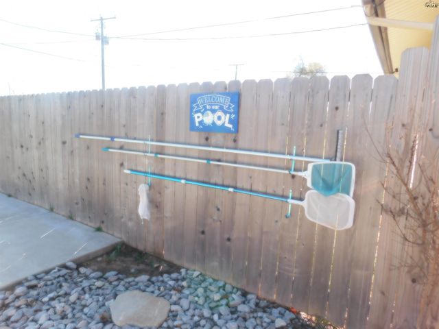 500 S OKLAHOMA CUTOFF, Burkburnett, TX 76354