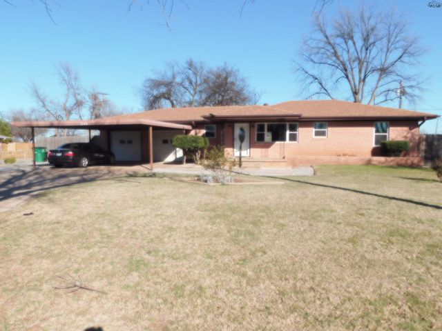 500 S OKLAHOMA CUTOFF, Burkburnett, TX 76354