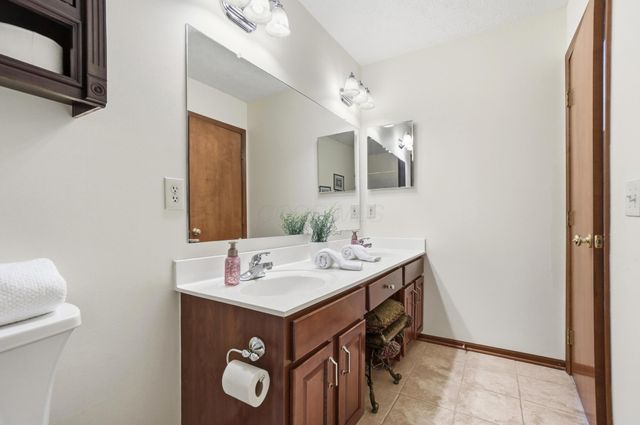 6333 Crystal Valley Drive, Galena, OH 43021