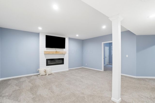 6333 Crystal Valley Drive, Galena, OH 43021