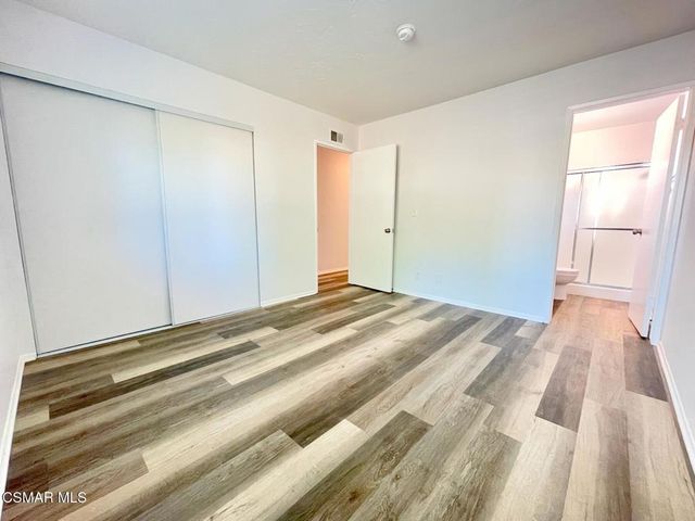 4881 Muirwood Court E, Simi Valley, CA 93063