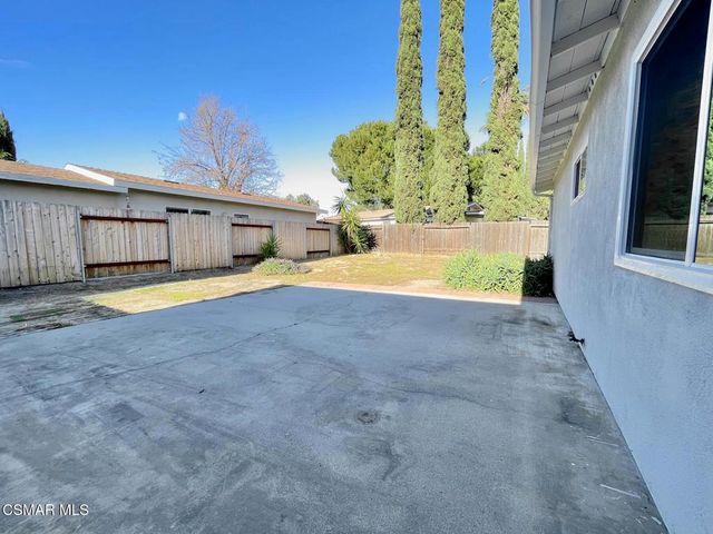 4881 Muirwood Court E, Simi Valley, CA 93063