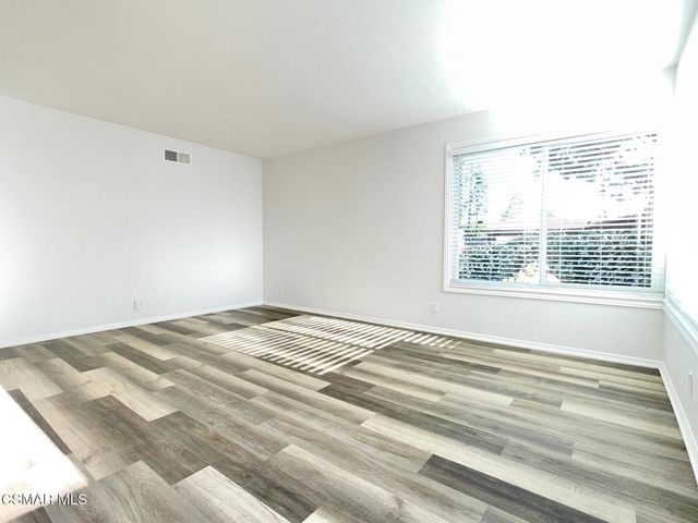 4881 Muirwood Court E, Simi Valley, CA 93063