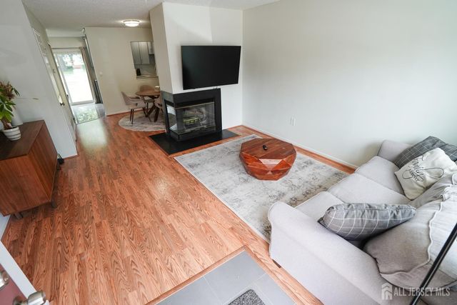 18 Keith Court, South Brunswick, NJ 08824