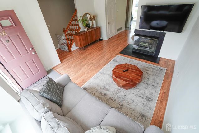18 Keith Court, South Brunswick, NJ 08824