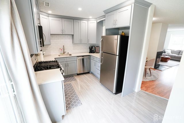 18 Keith Court, South Brunswick, NJ 08824
