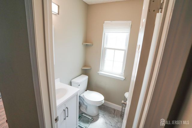 18 Keith Court, South Brunswick, NJ 08824