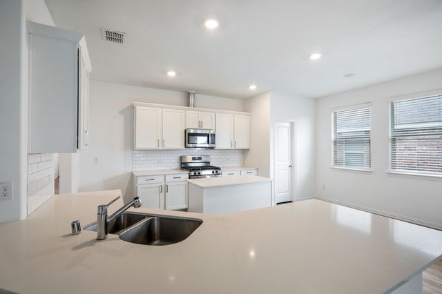 1001 Rosewood Street, Princeton, TX 75407
