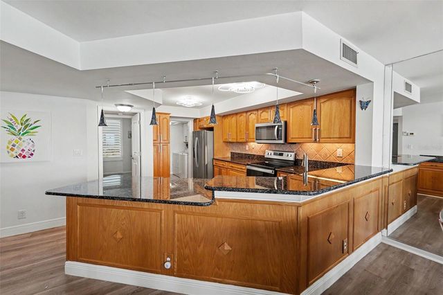 5279 ISLA KEY BLVD S 410, St Petersburg, FL 33715