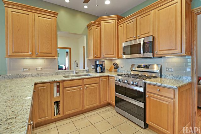 5910 Highland Prairie Drive, Johnsburg, IL 60051