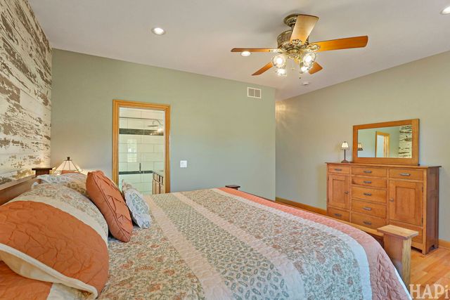 5910 Highland Prairie Drive, Johnsburg, IL 60051