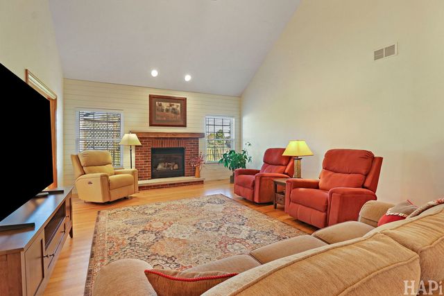 5910 Highland Prairie Drive, Johnsburg, IL 60051