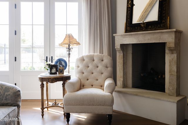 5635 E LINCOLN Drive 60, Paradise Valley, AZ 85253