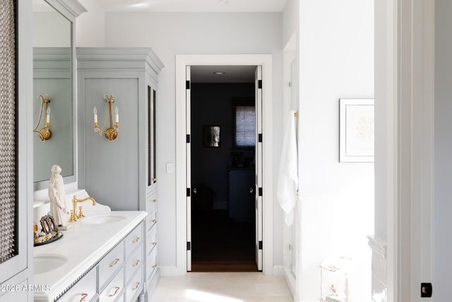 5635 E LINCOLN Drive 60, Paradise Valley, AZ 85253