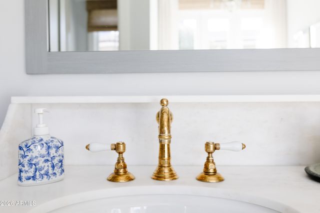 5635 E LINCOLN Drive 60, Paradise Valley, AZ 85253