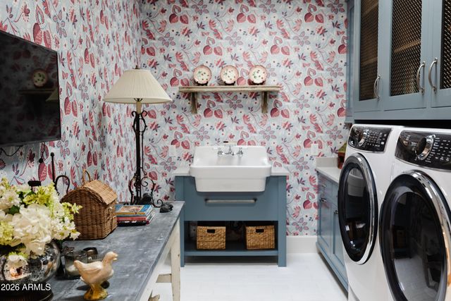 5635 E LINCOLN Drive 60, Paradise Valley, AZ 85253