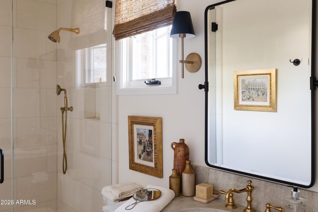 5635 E LINCOLN Drive 60, Paradise Valley, AZ 85253