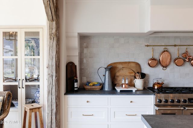 5635 E LINCOLN Drive 60, Paradise Valley, AZ 85253