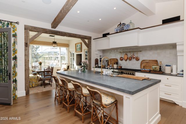 5635 E LINCOLN Drive 60, Paradise Valley, AZ 85253