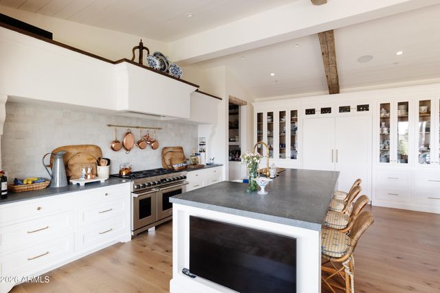 5635 E LINCOLN Drive 60, Paradise Valley, AZ 85253