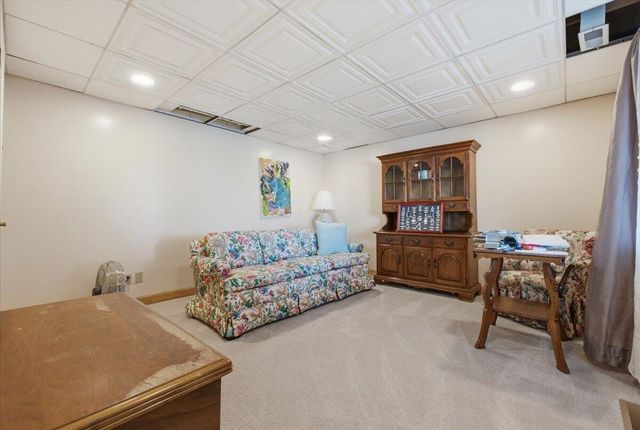 5226 NAVAJO Street, Council Bluffs, IA 51501