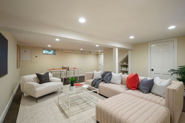 46 Randlett Park, Newton, MA 02465