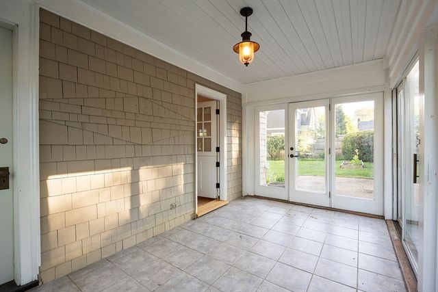 46 Randlett Park, Newton, MA 02465