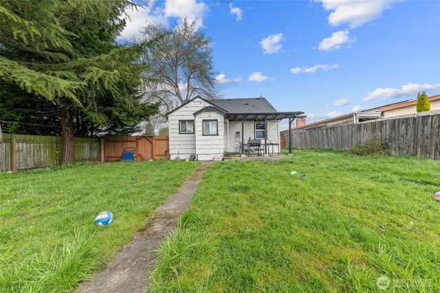 1782 S 44th Street, Tacoma, WA 98418