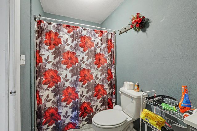 205 S Main Street, Bonham, TX 75418